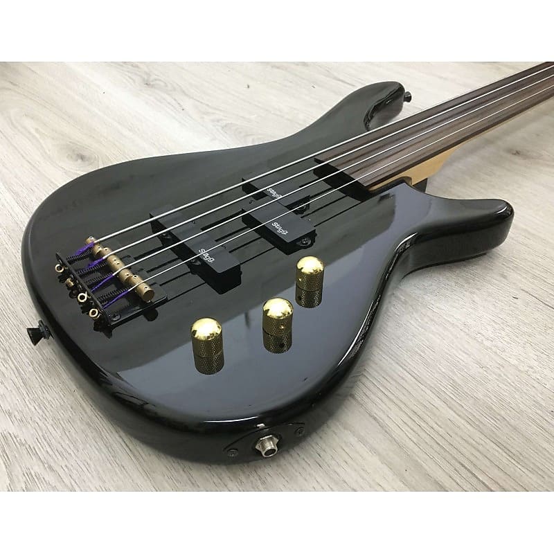 Stagg BC300LH-BK - Guitare basse électrique Fusion, 4 cordes