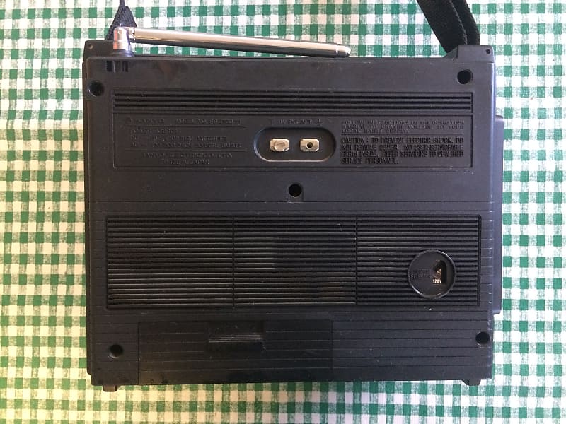 Vintage Sanyo RP 8700 FM/AM/SW/CB MultiBand Reciever