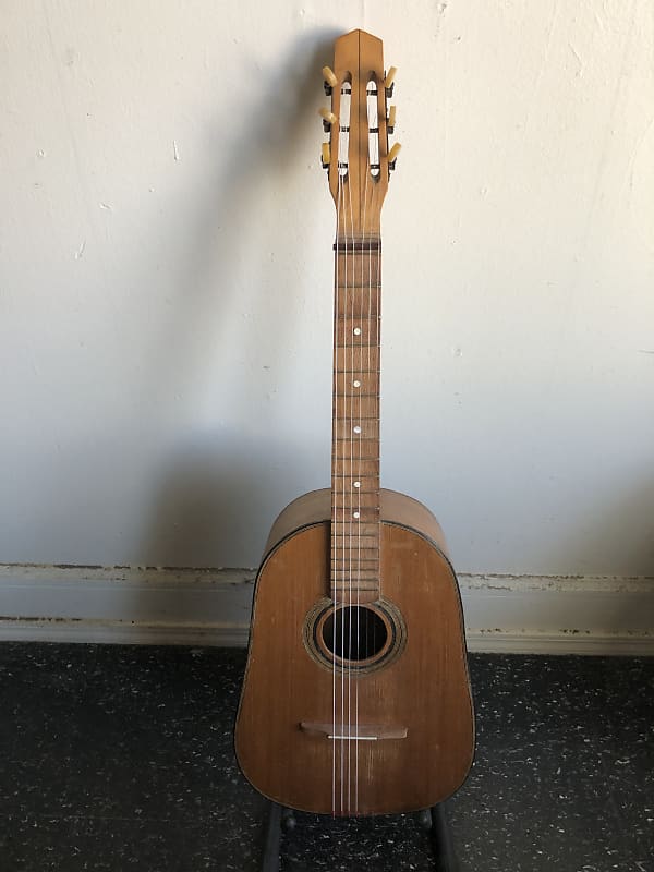 Unusual pineapple-shaped Hawaiian guitar … made in France image 1