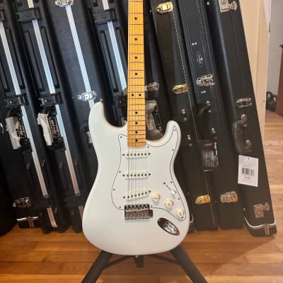 Fender  Custom Shop Jimi Hendrix '66 Voodoo Child NOS Strat 2018 - Nitrocellulose Lacquer - Olympic White for sale