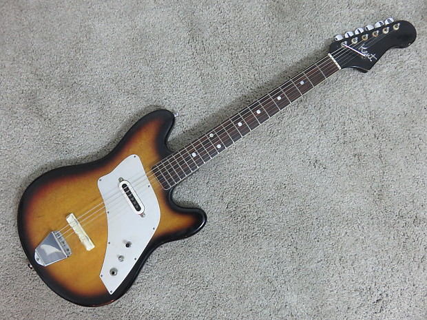 Vintage 1960s Teisco Kent Made in Japan Bizarre Guitar Rare 1 Pick
