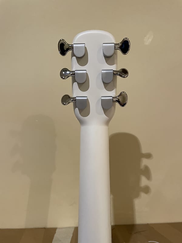 Lava ME 4 38