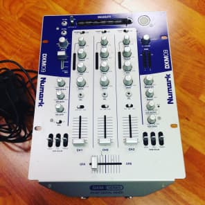 Numark DXM09 DJミキサー 24ビットデジタル 3チャンネル Numark DXM09 DJミキサー 24ビットデジタル 3チャンネル