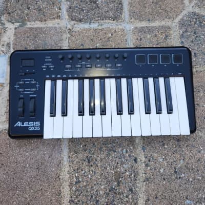 Keyboard Alesis QX25 Midi
