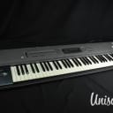 Korg N264 Music Workstation Synthesizer in Very Good Condition