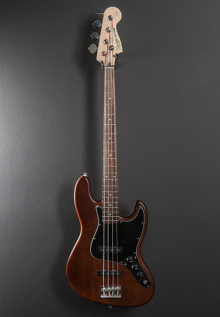 Squier Standard Series Jazz Bass 2004 Satin Brown