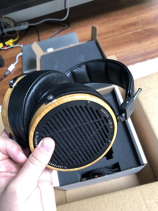 Used audeze 2025 lcd 2