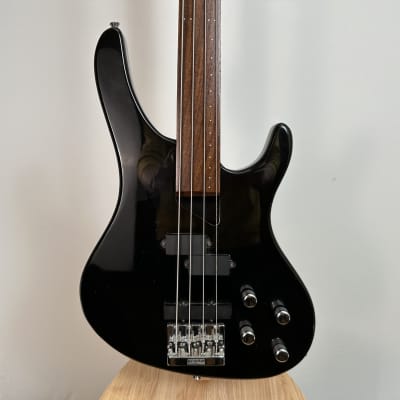 Washburn XB-200FL/BK Fretless Bass Guitar | Reverb