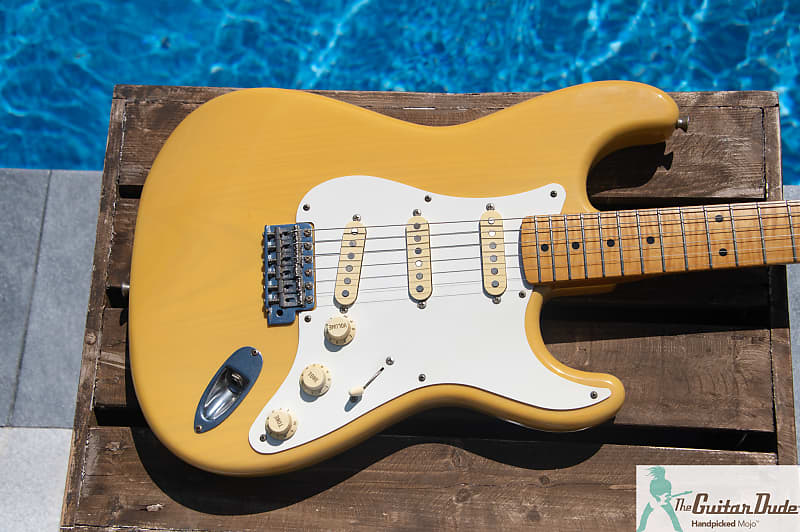 1994 Fender 40th Anniversary '54 Stratocaster Reissue - ST54-70AS Premium Ash Body / Foto Flame Neck - Made in Japan - American Blonde Finish image 1