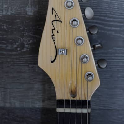AIO S4 Left-Handed Electric Guitar - Sunburst (Mint Pickguard) w/ Gator GC-Electric-A Case image 4