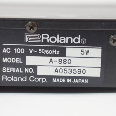Roland A-880 8 in / 8 out MIDI Patcher Mixer Worldwide Shipment