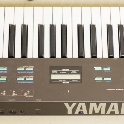 Yamaha DX27 Programmable Algorithm Synthesizer 1985 - Black image 2