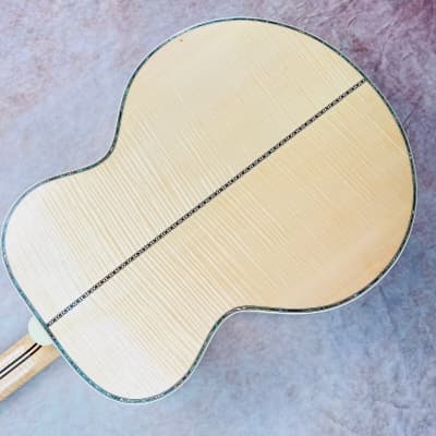 Gibson Custom SJ-200 Vine Acoustic Guitar 2004 - Natural image 15