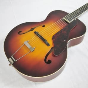 Gretsch G9550 New Yorker Archtop w/Gretsch Hard Shell Case
