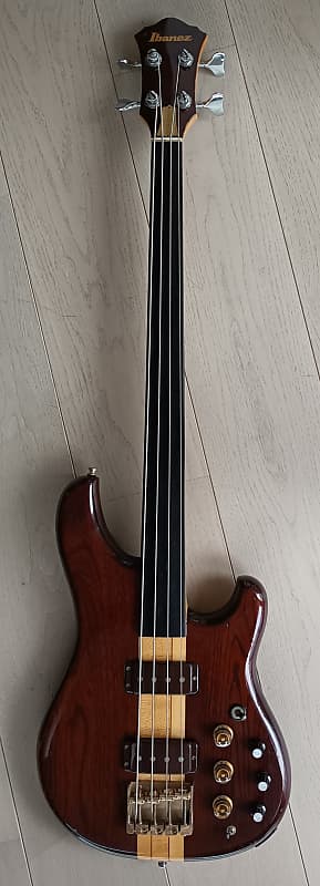 アイバニーズMC-940DS Ibanez Musician MC-940DS Fretless Sting 1980