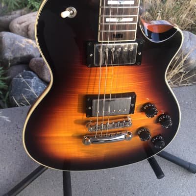 Larrivee RS-4 2008 Tobacco Sunburst master grade flamed maple top USA with Lollar imperial pickups image 3
