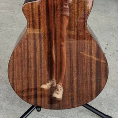 Breedlove ECO Discovery S Concert Edgeburst CE Acoustic Electric Bass Guitar image 2