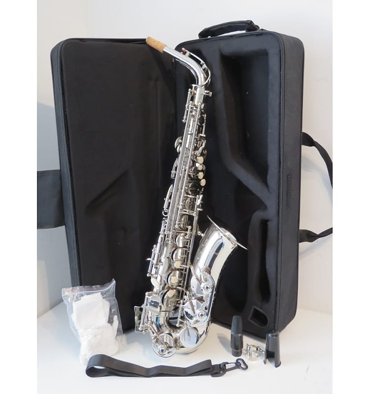Gear4Music AS-100N Nickel Plated Alto Saxophone Outfit - Good Player