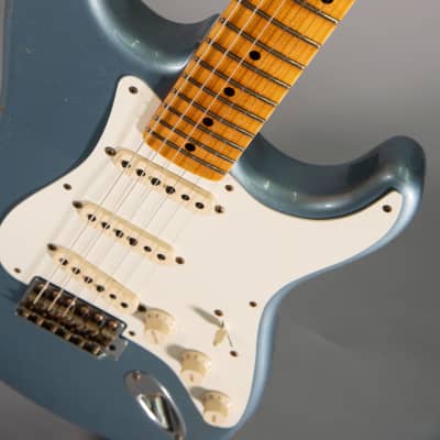 Fender Fender 57 Stratocaster Relic  2022  Ice Blue Metallic image 6
