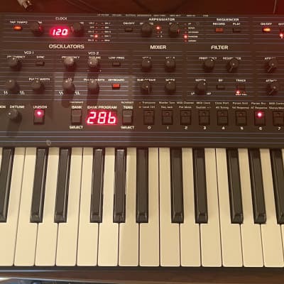 Dave Smith Instruments OB-6 49-Key 6-Voice Polyphonic Synthesizer