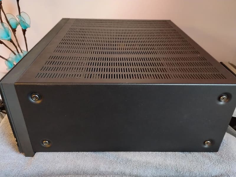 Harman Kardon Citation Twenty Four amplifier in excellent