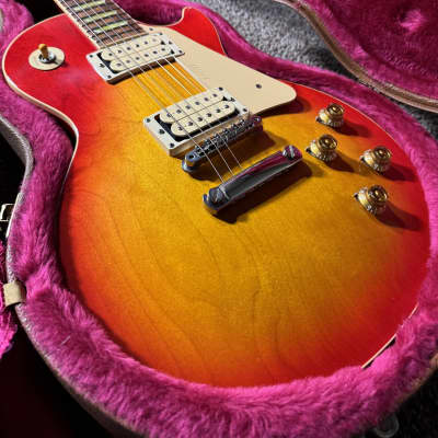 Gibson 2000 Les Paul Classic - Heritage Cherry Sunburst image 10