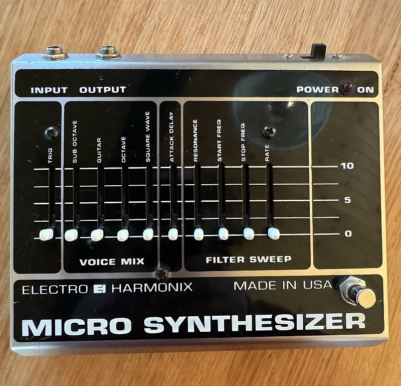 Electro-Harmonix Micro Synthesizer