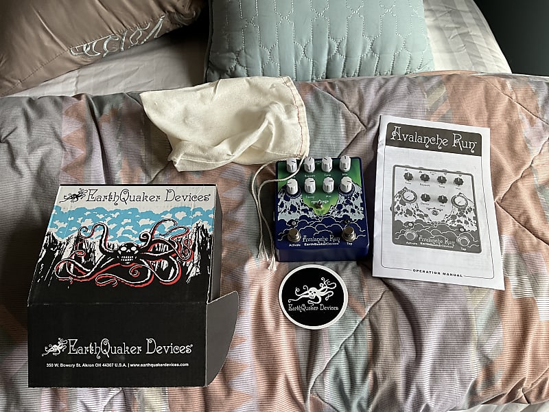 EarthQuaker Devices Avalanche Run Stereo Reverb & Delay with Tap Tempo V2