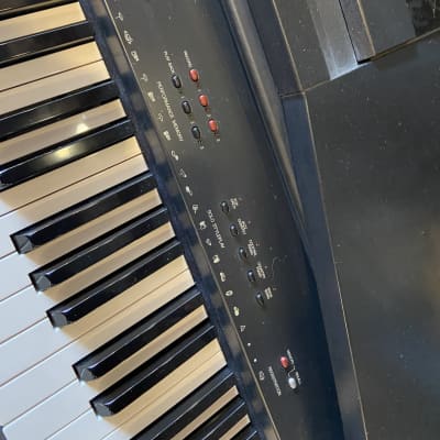 Yamaha Clavinova CVP-30 Electric Piano image 7