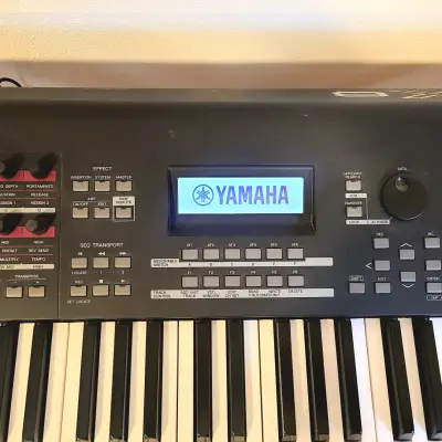 Yamaha MOX8 88-Key Synthesizer Workstation