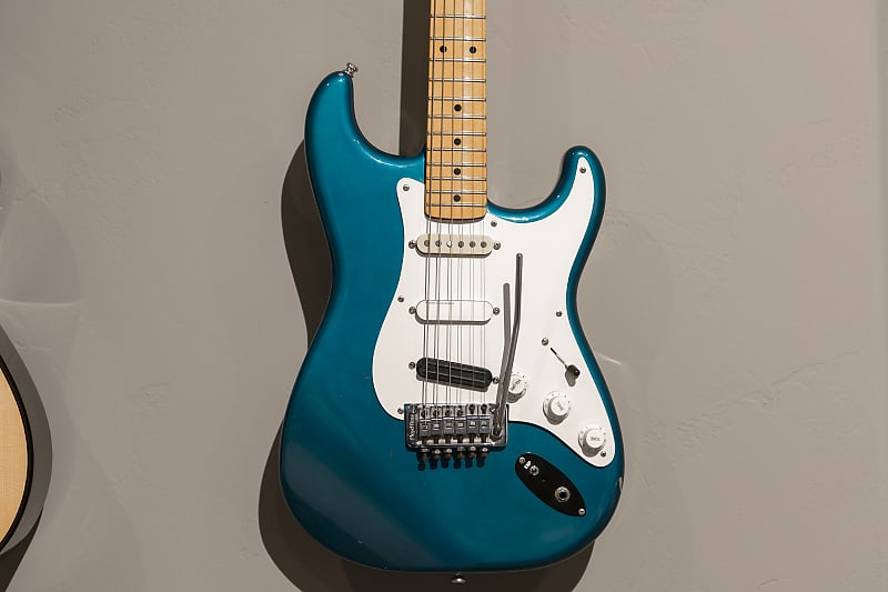 ESP super strat ?Dimarzio Floyd Rose Blue Paint