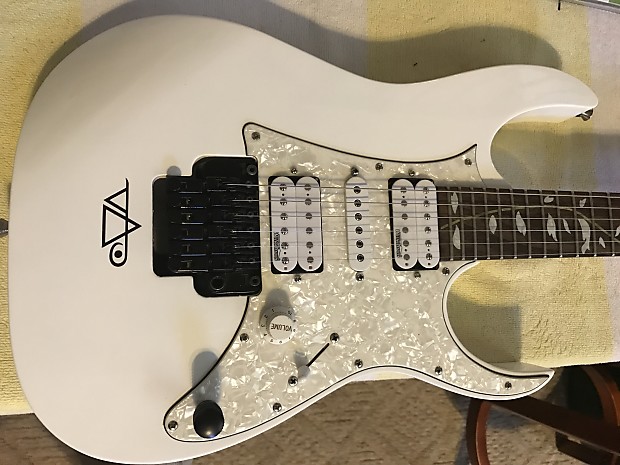 Ibanez Jem Steve Vai Flo Aged White Blonde