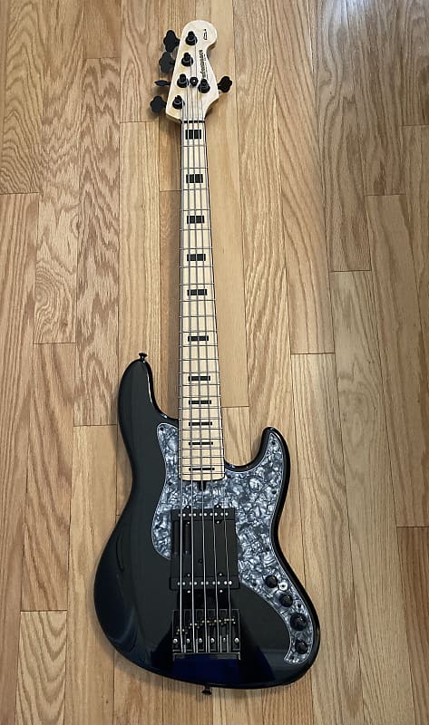 Performance YB-5 Bass – Performance Guitar