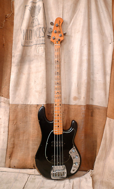 Music Man Sabre Bass 1978 Black image 1
