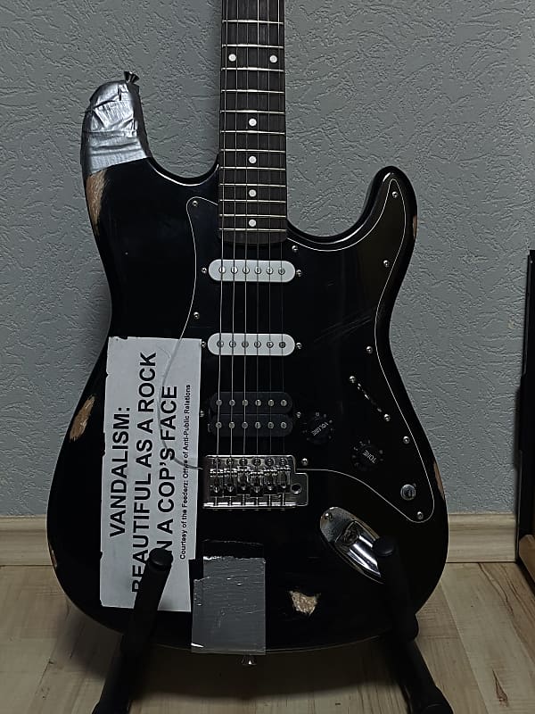 Kurt Cobain Vandalism Strat Build, Custom Made Nirvana E-Guitar image 1