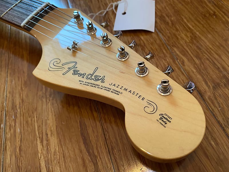 Fender Ltd Traditional 60s Jazzmaster FSR Walnut Mint w Fender Ltd Traditional 60s Jazzmaster FSR Walnut Mint w