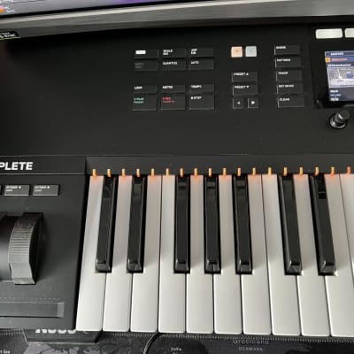 Native Instruments Komplete Kontrol S49 Mk2 | Reverb Canada