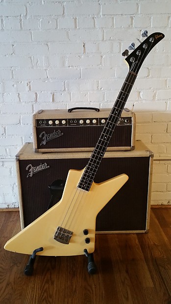 Explorer bass case clearance