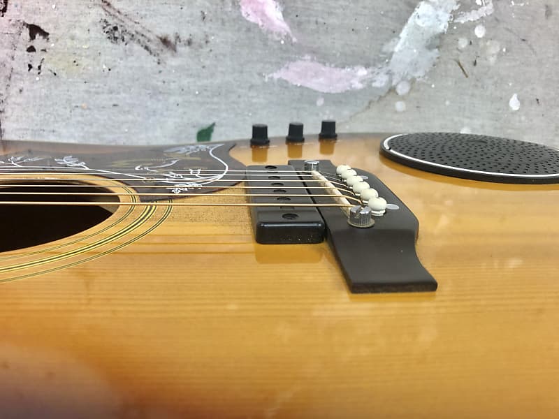 Vintage Elfolk EFG-350 Acoustic Guitar w/Built in Amplifier