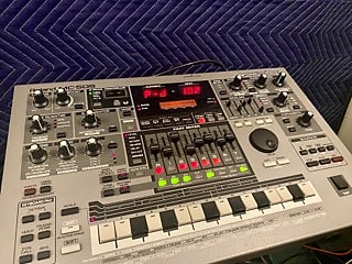 Roland MC-505 Groovebox