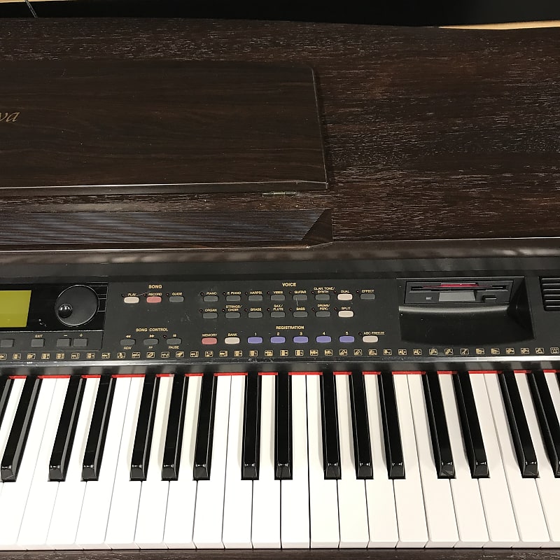 Yamaha Clavinova CVP-69