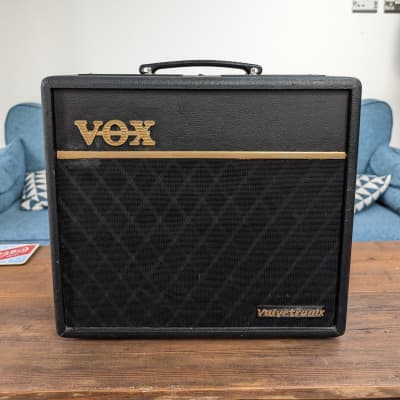 Vox Valvetronix VT40+ 40-Watt 1x10 Modeling Guitar Combo Amp 