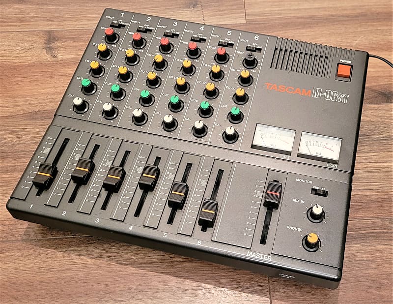 美品】TASCAM M-06 アナログミキサー