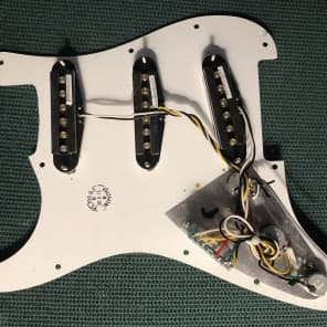 Squier Bullet Strat Wired Pickguard with Pickups/Electronics 2017 White image 2
