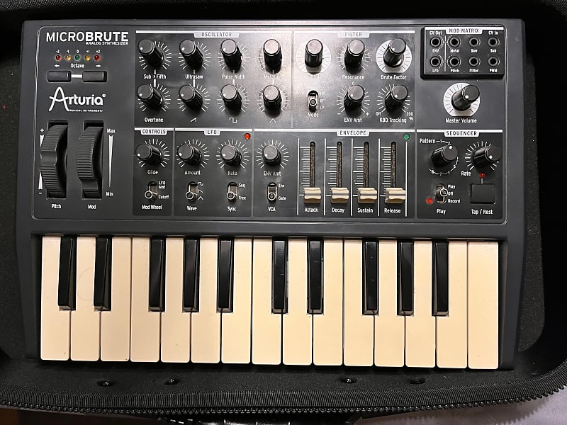 Arturia MicroBrute 25-Key Synthesizer with Analog Case | Reverb