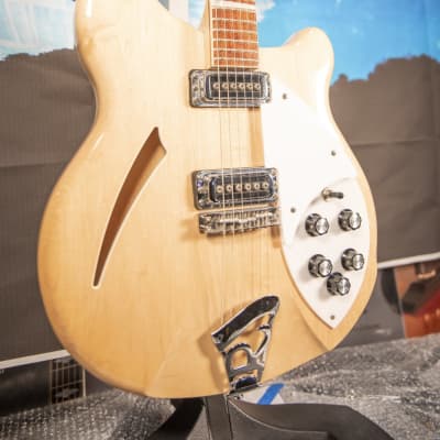 Rickenbacker 360 (1990 - 2011)