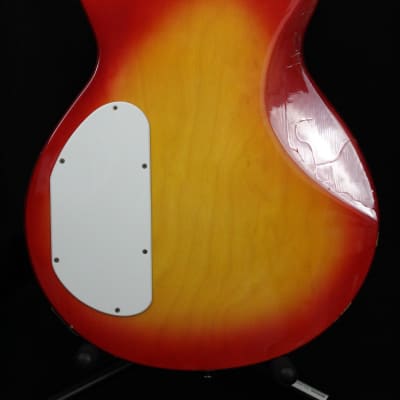 Conqueror Single Cut Cherry Burst Electric Guitar with Case image 8