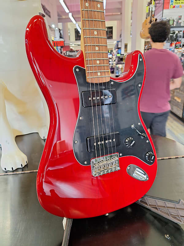 FENDER  Noventa Stratocaster ストラトキャスター Noventa Stratocaster | The Guitar Spot