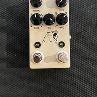 JHS Kodiak Tremolo | Reverb