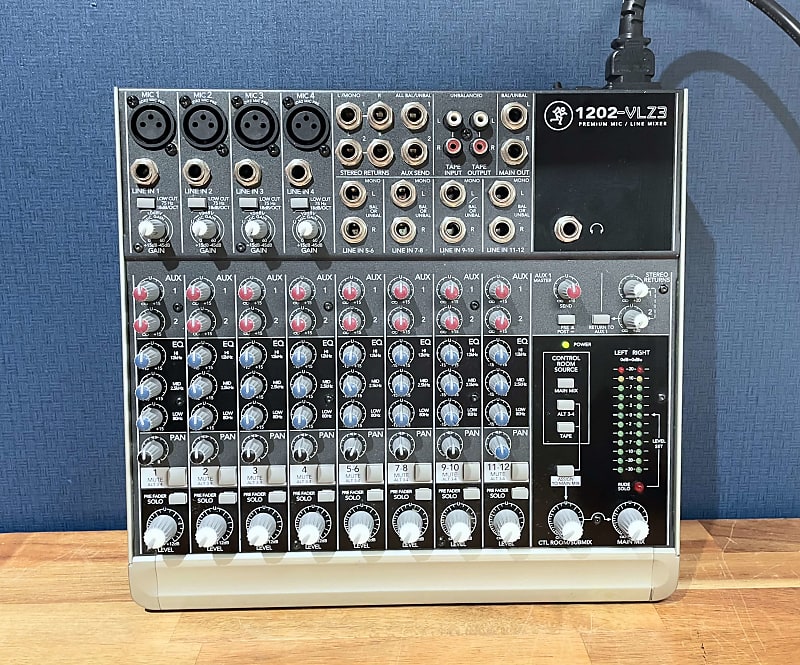 1202-VLZ3 12-Channel Mic / Line Mixer | Reverb